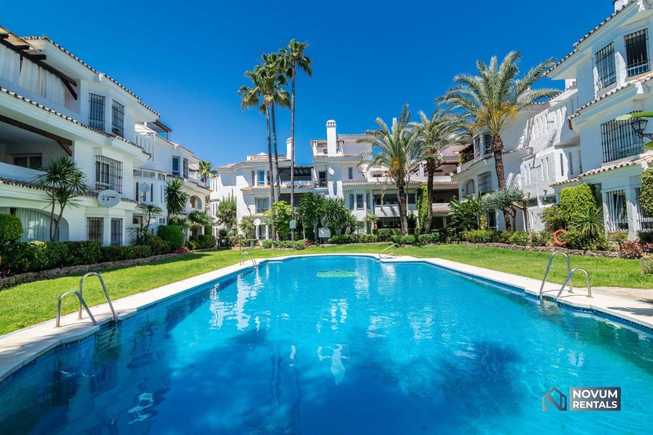 Modern 2 Bedroom Penthouse W/ Terrace, Pool & Bbq Apartemen Marbella