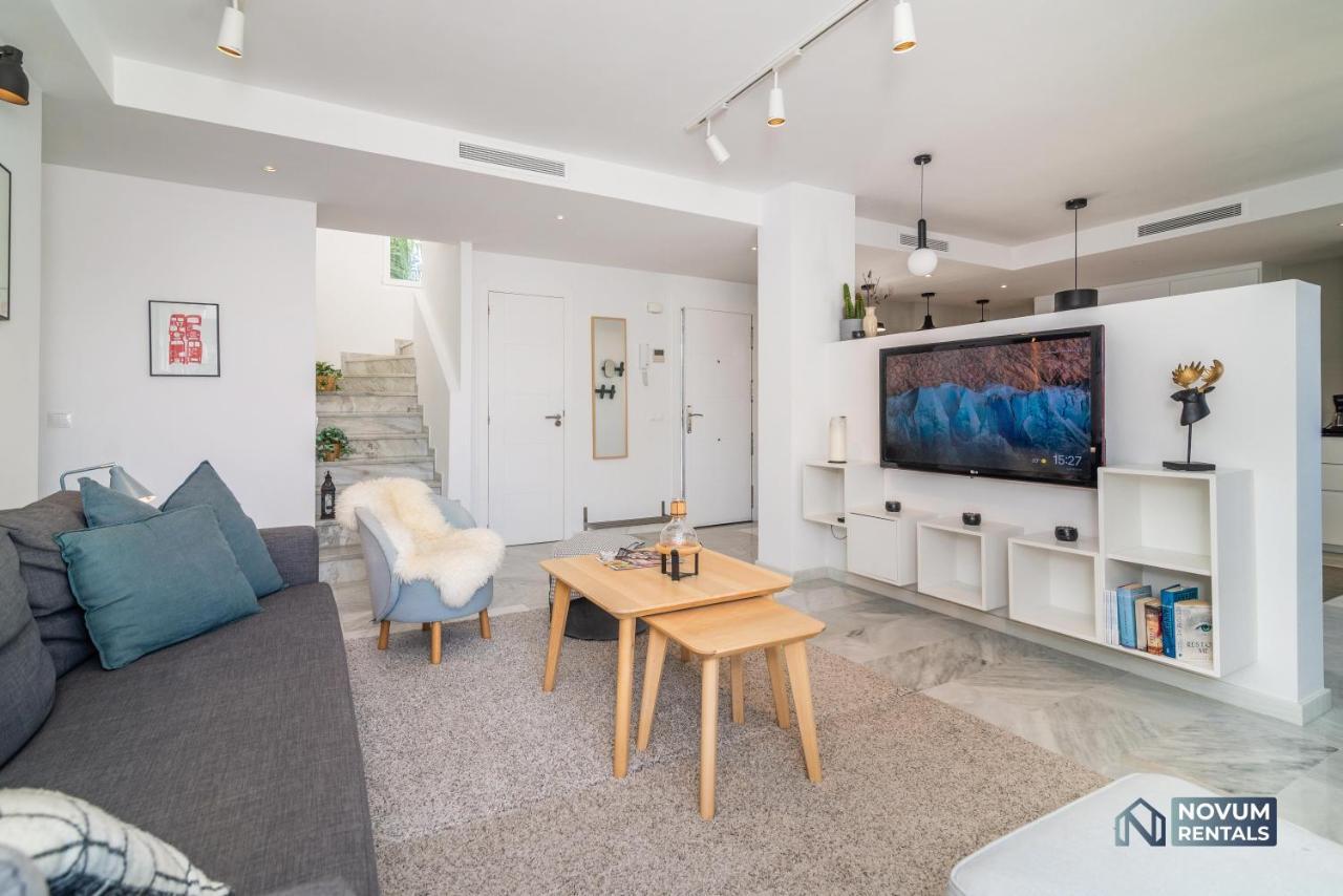Modern 2 Bedroom Penthouse W/ Terrace, Pool & Bbq Marbella