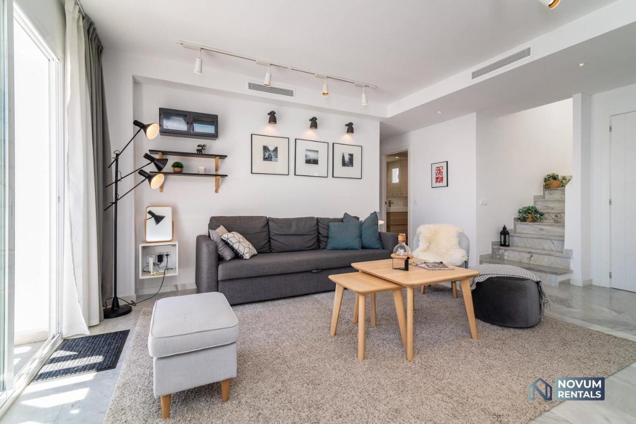 Modern 2 Bedroom Penthouse W/ Terrace, Pool & Bbq Appartement