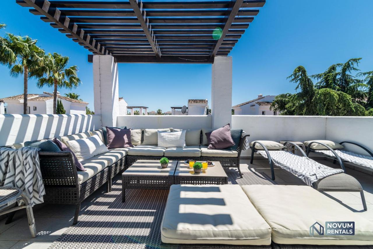 Modern 2 Bedroom Penthouse W/ Terrace, Pool & Bbq Appartement *